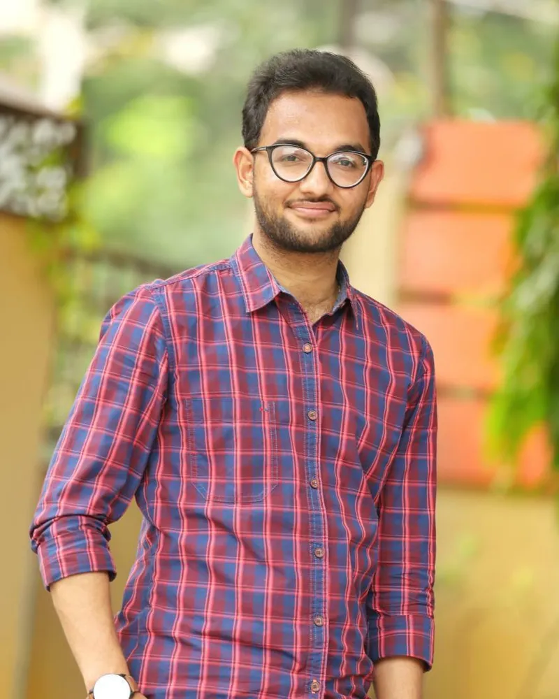 Uj**** (230708119) — photo 2