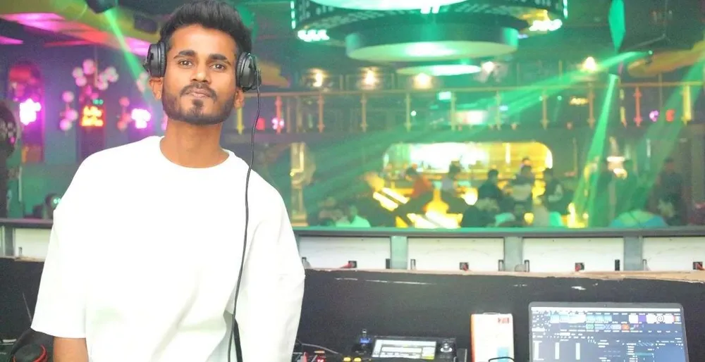 DJ**** (21050447) — photo 2