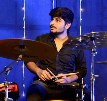 Musician in Mumbai — Ma**** (2307082544)