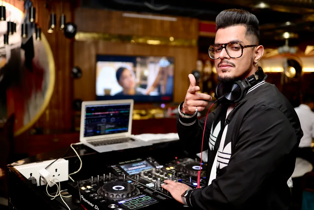 Dj**** (2307081580) — photo 4