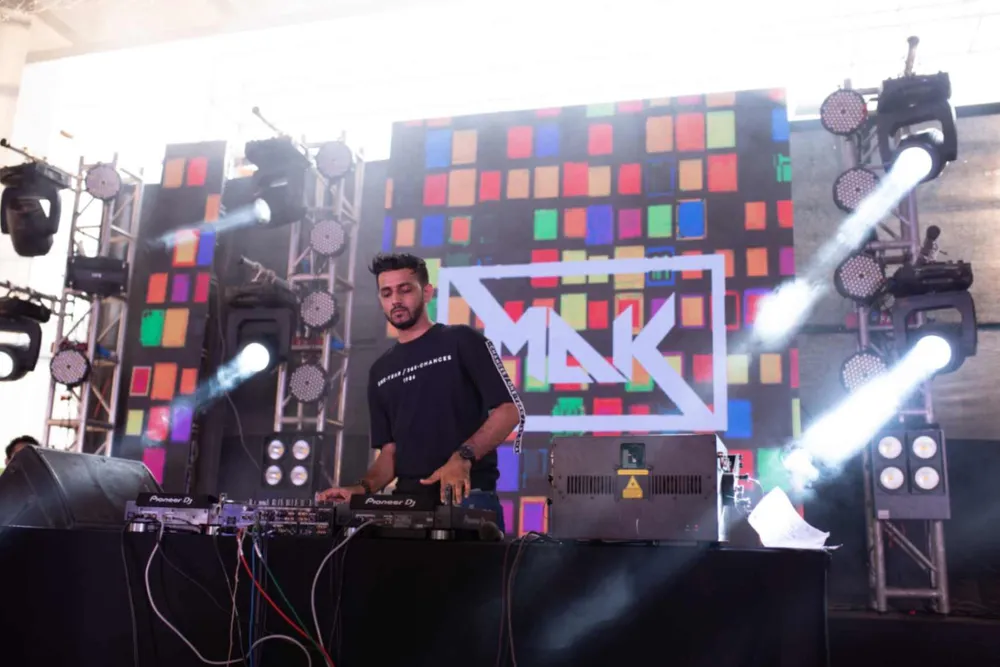 DJ**** (2307083074) — photo 11