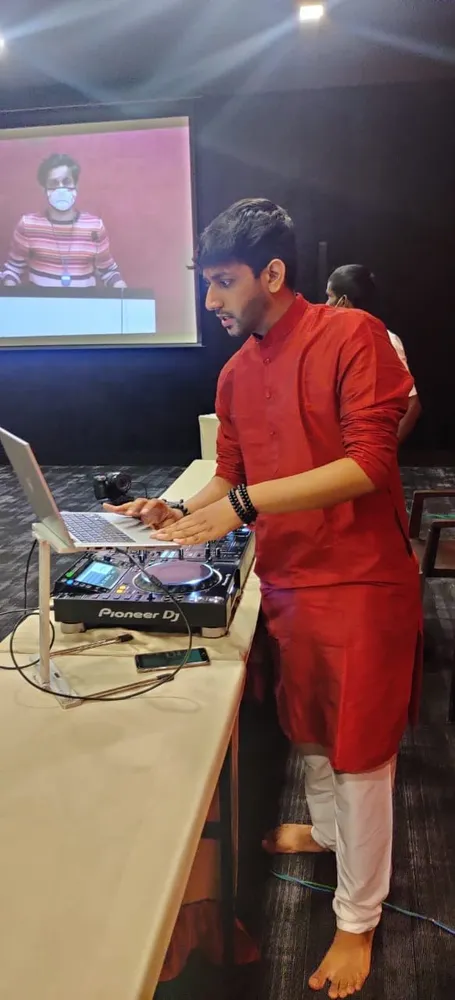 DJ**** (2307083074) — photo 10